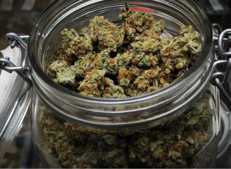 Easy Tips on How to Store Your Marijuana the Right Way